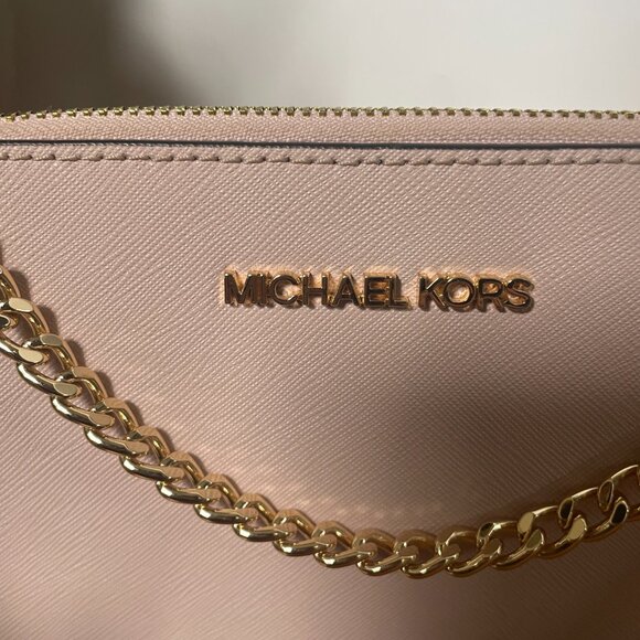 Michael Kors Jet Set Travel Medium Pouchette Crossbody Bag in Powder Blush - Picture 3 of 11